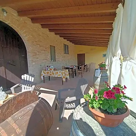 Il Podere Del Nonno Bed & Breakfast